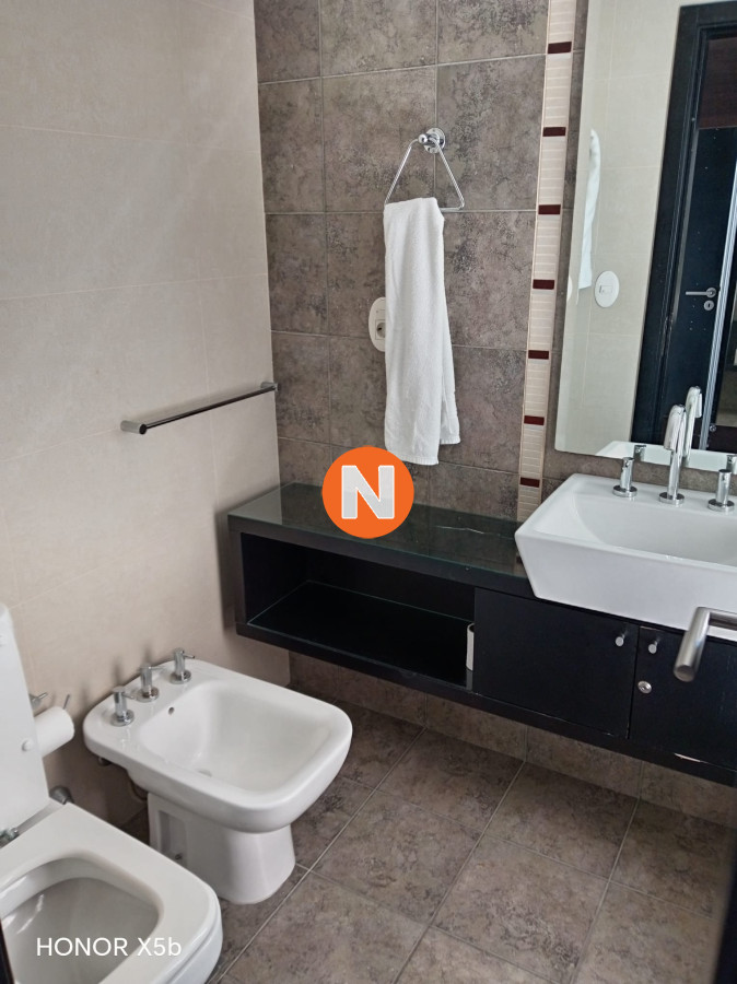 Apartamento Ref.8281 - Apartamento en Venta y Alquiler, Mansa, Punta del Este, 3 Dormitorios.