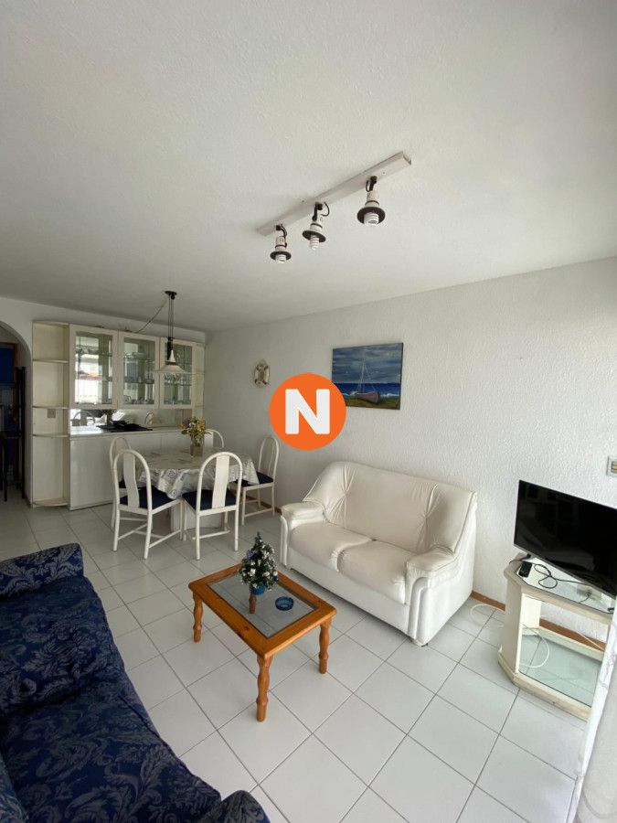 Apartamento Ref.6776 - Apartamento en Venta Península, Punta del Este, 2 Dormitorios.
