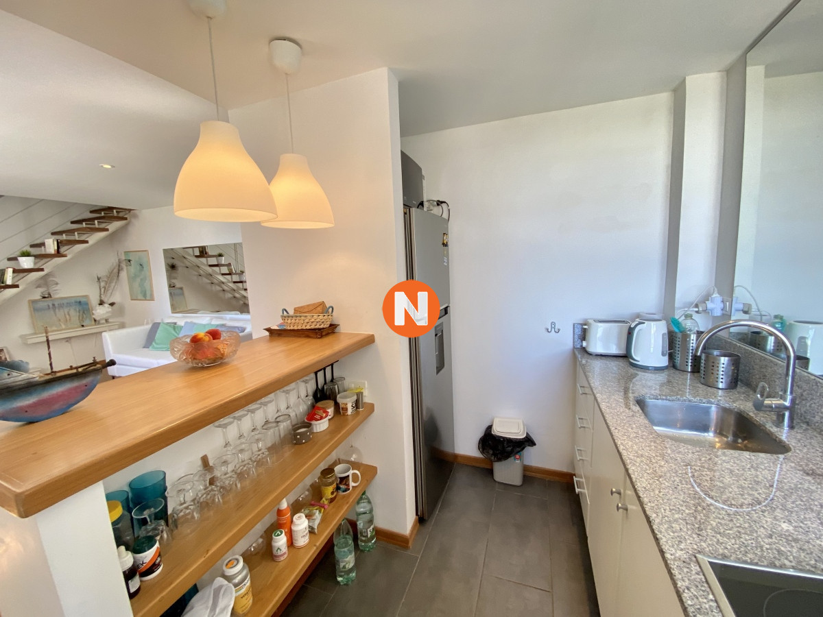 Apartamento Ref.222111 - Venta duplex 1 dormitorio Punta del Este