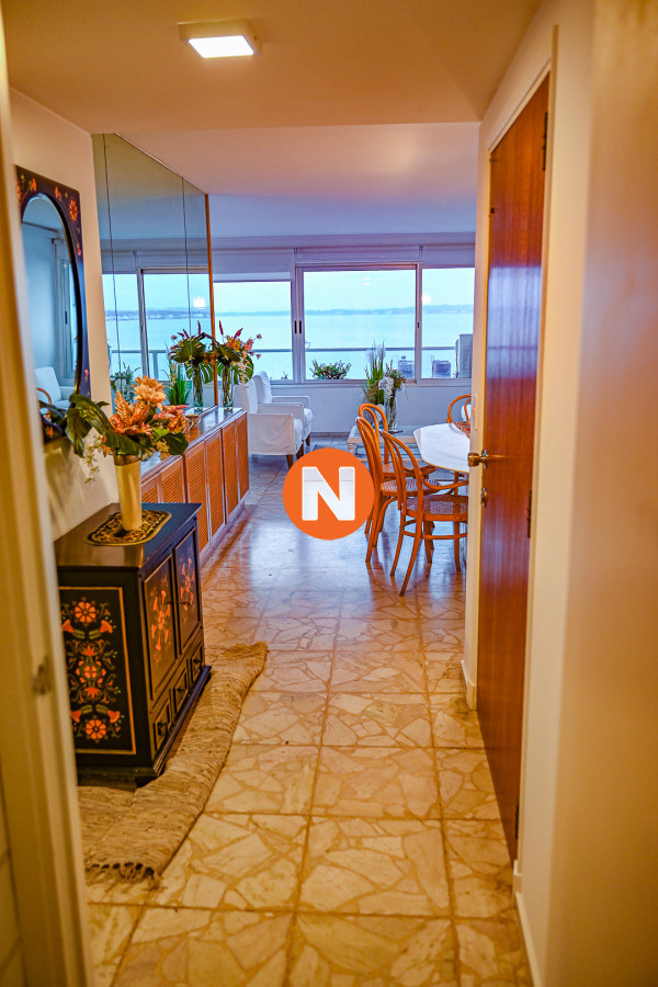 Apartamento Ref.223021 - Hermoso Apartamento en Venta en Zona Puerto