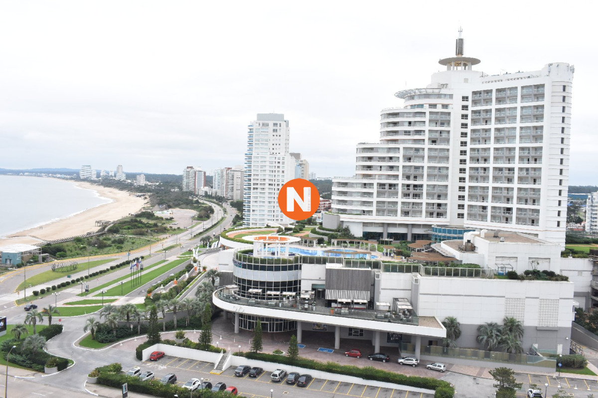 Apartamento Ref.213688 - Espectacular Departamento Torre Alexander ! PUNTA DEL ESTE 
