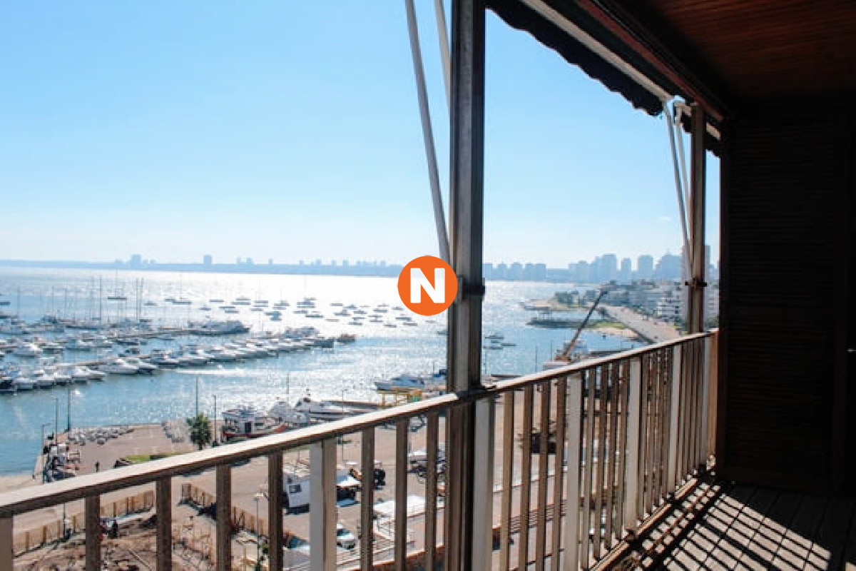 Apartamento Ref.213836 - Primera linea hacia el puerto.