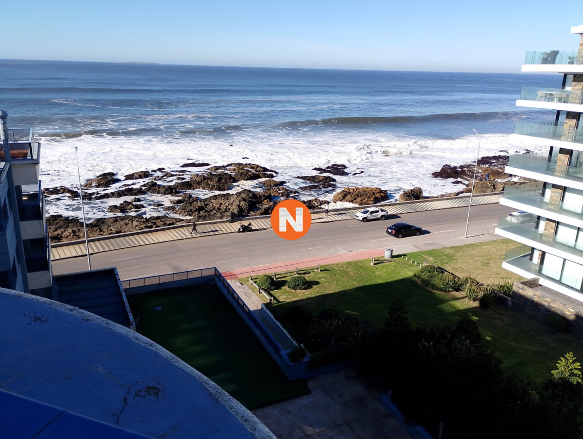 Apartamento Ref.8632 - Apartamento en Venta y Alquiler, Peninsula, Punta del Este, 2 Dormitorios.