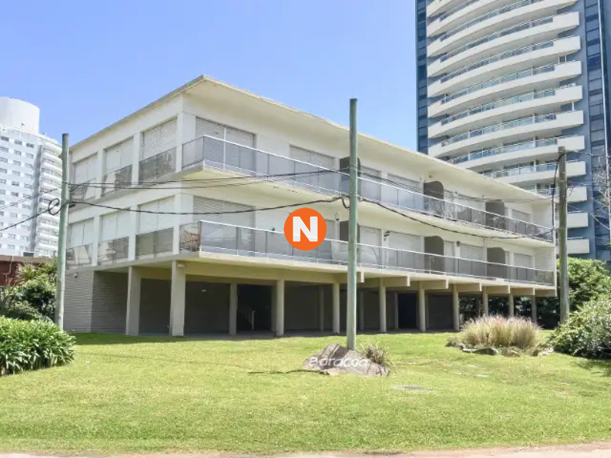 Apartamento Ref.216107 - Muy lindo Departamento, en venta, 2 dormitorios, playa Brava, Punta del Este