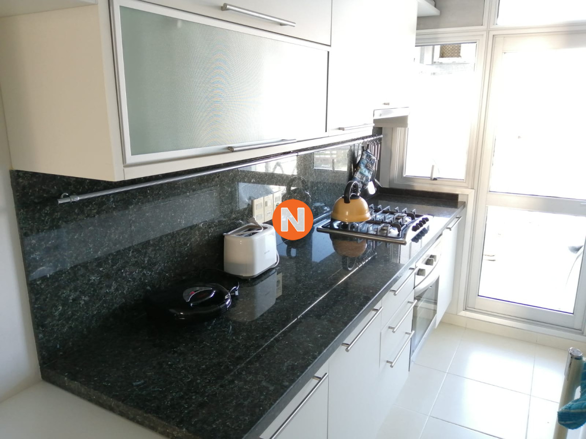 Apartamento Ref.7427 - Apartamento en Venta y Alquiler, Mansa, Punta del Este, 2 Dormitorios.