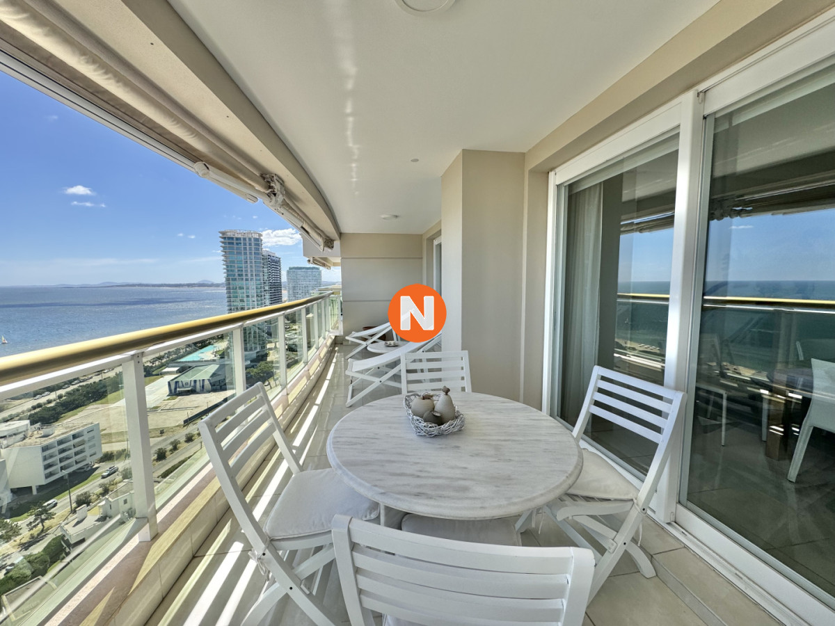 Apartamento Ref.224807 - LE JARDIN PISO ALTO VENTA DE APARTAMENTO DE 3 Y DEPENDENCIA 