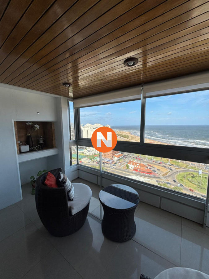 Apartamento Ref.224565 - Apartamento en venta, 3 dormitorios. Primera Linea