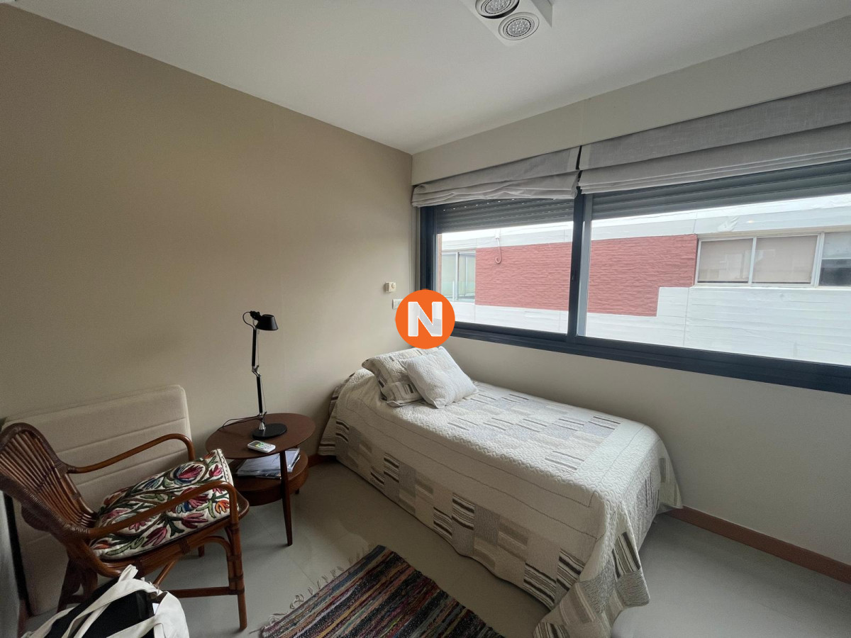 Apartamento Ref.223712 - Penthouse en la Brava en venta, primera línea