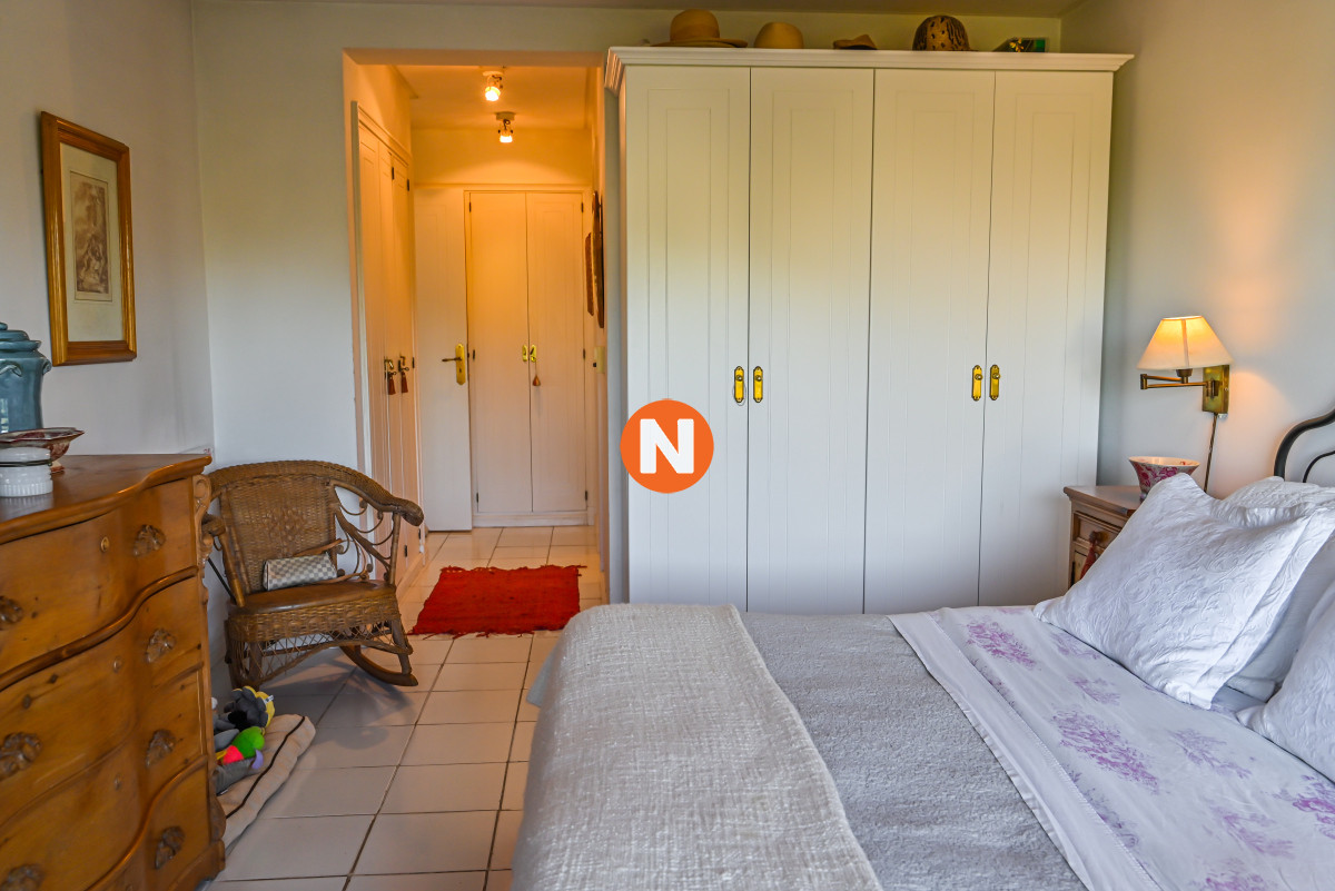 Apartamento Ref.223245 - En Venta, 5 dormitorios, Playa Brava