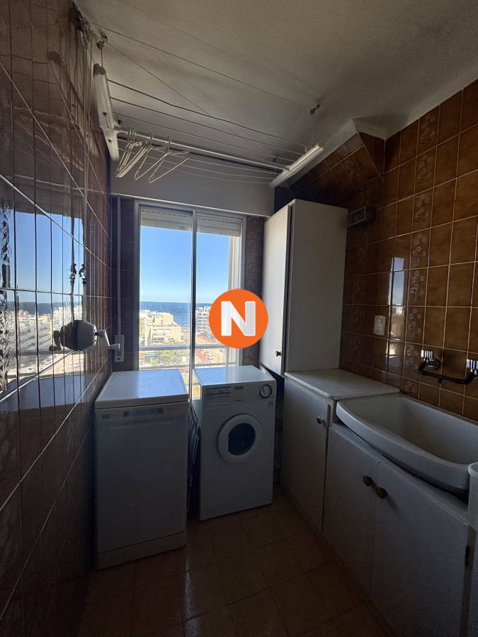 Apartamento Ref.638 - Apartamento en Venta y Alquiler, Peninsula, Punta del Este, 2 Dormitorios.