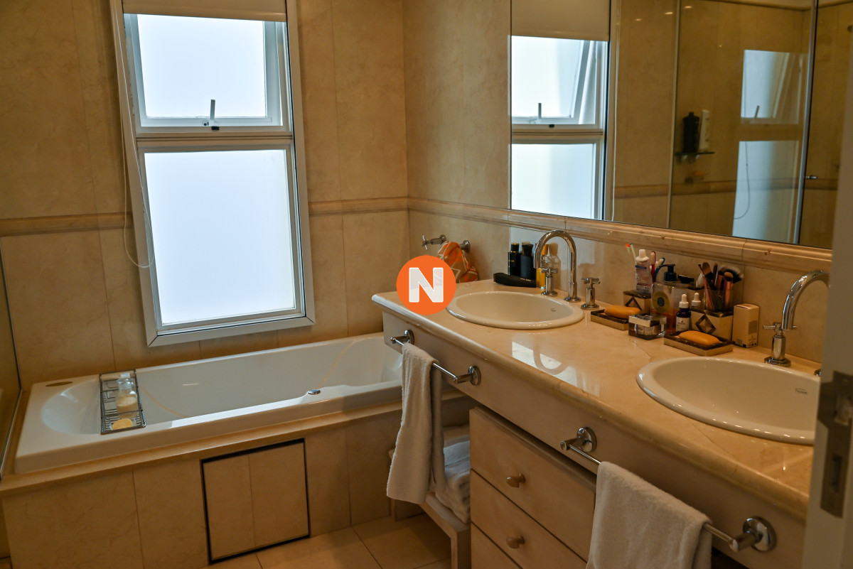 Apartamento Ref.155262 - Apartamento en Venta, Brava, Punta del Este, 3 Dormitorios.