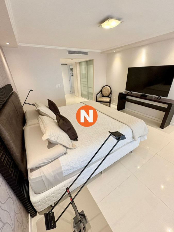 Apartamento Ref.202410 - Penthouse Dúplex de Lujo en la Península - 4 Suites, Piscina Privada y Vista Única al Puerto