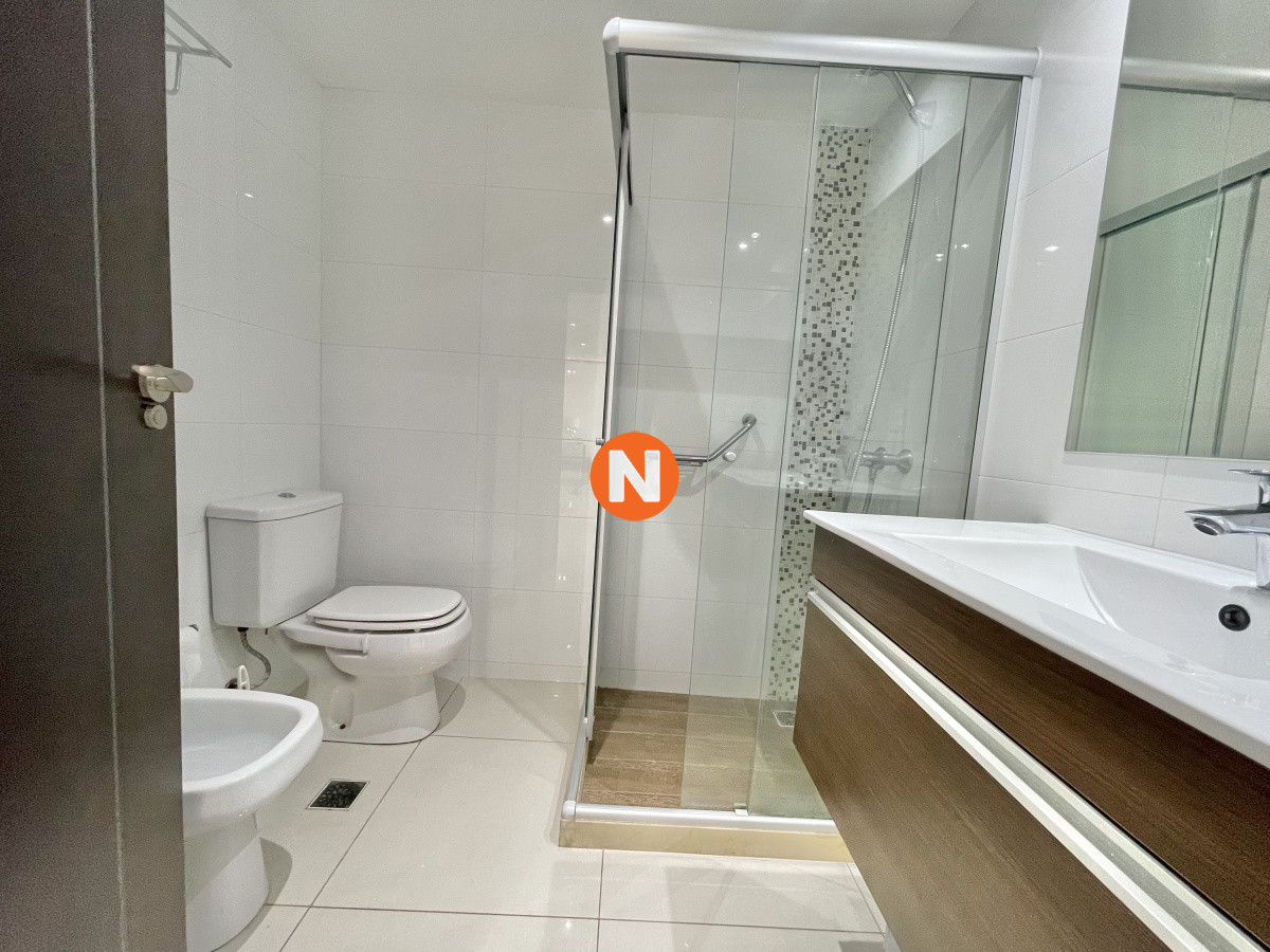 Apartamento Ref.213443 - ALQUILER  APARTAMENTO DE 3 DORMITORIOS EN PISO ALTO EN EDIFICIO STRADIVARIUS PUNTA DEL ESTE