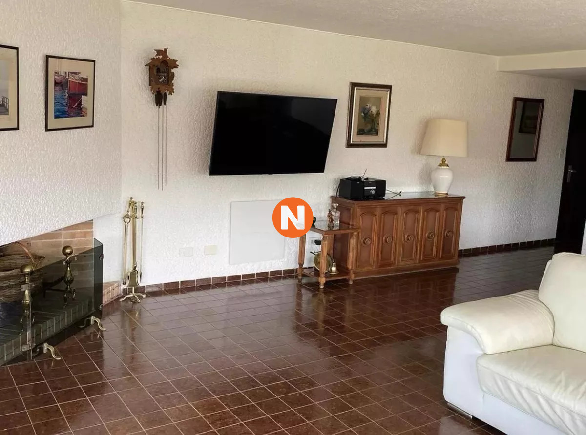 Apartamento Ref.223282 - Apartamento en Venta, 4 dormitorios, Punta del este