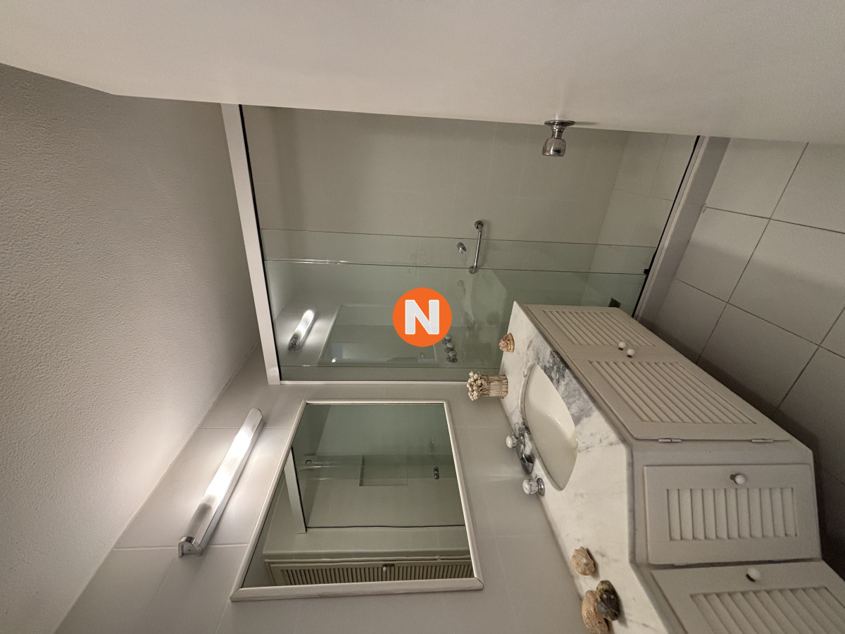 Apartamento Ref.3767 - Apartamento en Venta y Alquiler, Brava, Punta del Este, 2 Dormitorios.