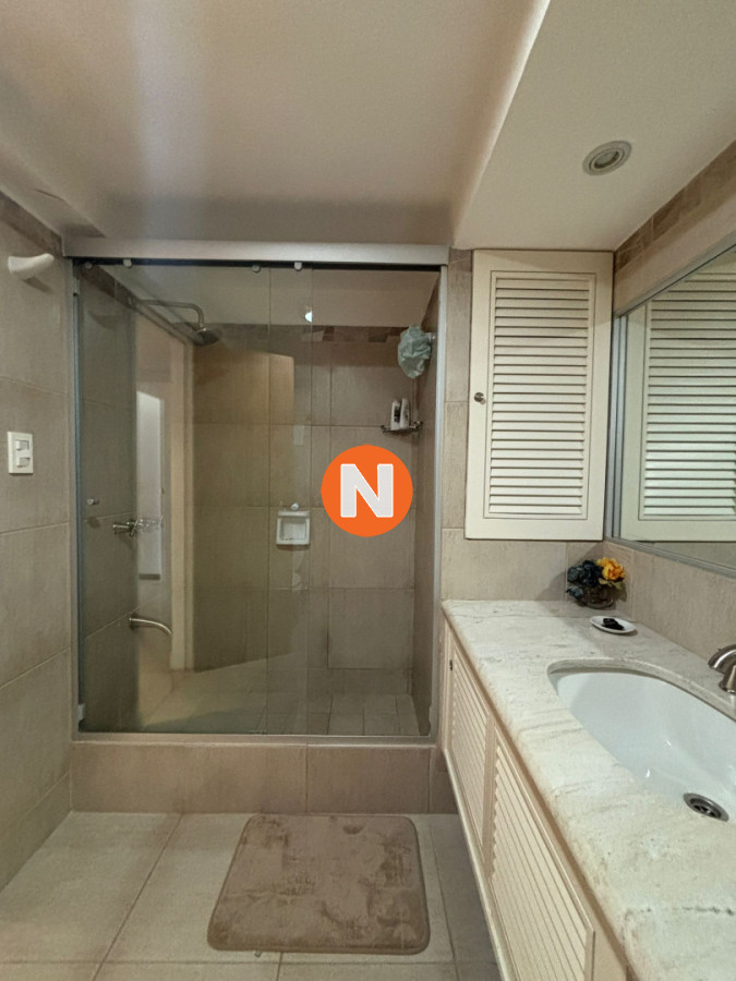 Apartamento Ref.224565 - Apartamento en venta, 3 dormitorios. Primera Linea