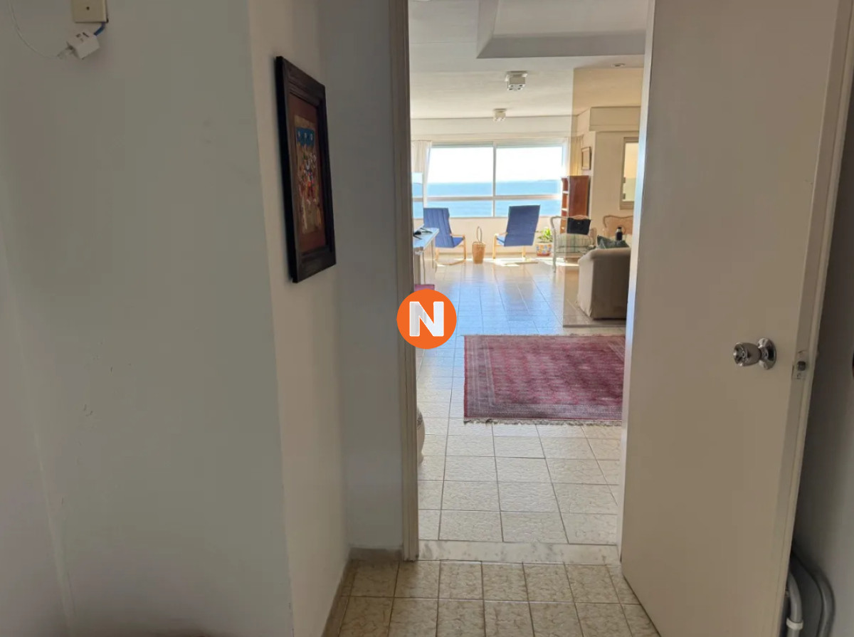 Apartamento Ref.214715 - Amplio Y Luminoso Apartamento Con Las Mejores Vistas De Punta Del Este en venta