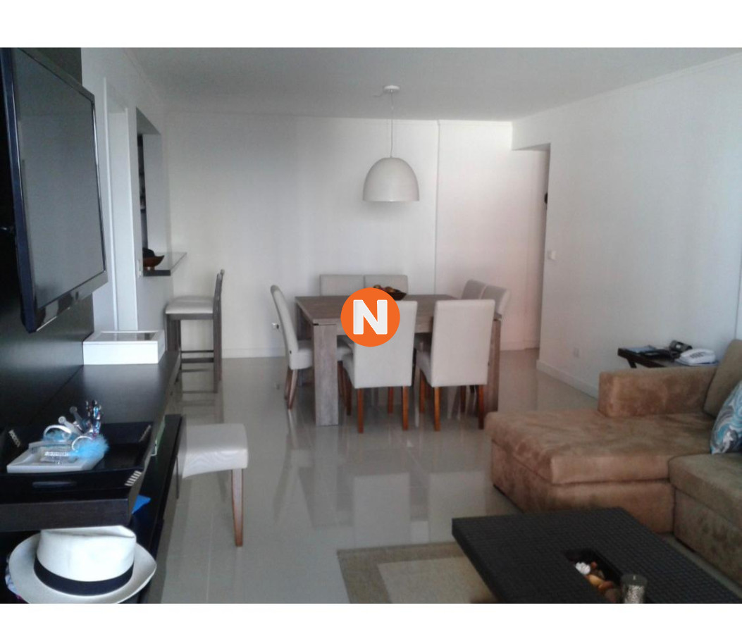 Apartamento Ref.201105 - Apartamento en Venta y Alquiler, Brava, Punta del Este, 3 Dormitorios.
