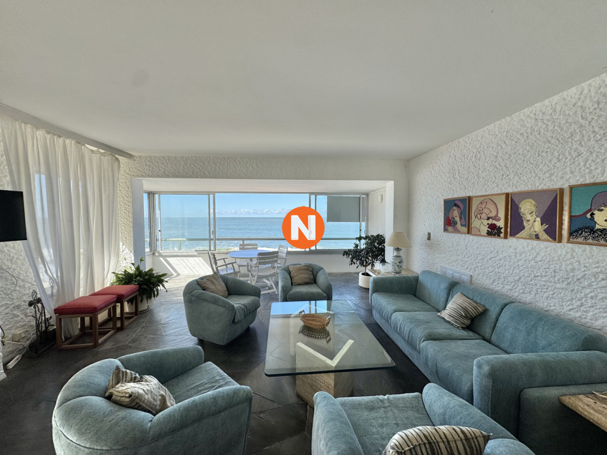 Apartamento Ref.225235 - PENINSULA VENTA DE APARTAMENTO DE 2 DORMITORIOS + DEPENDENCIA PUNTA DEL ESTE