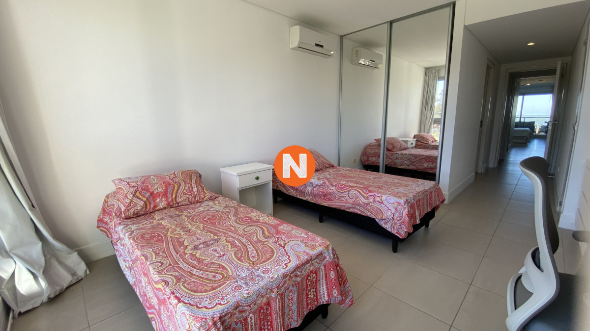 Apartamento Ref.218862 - Exclusivo Apartamento de 2 dormitorios frente a Playa Brava Punta del Este