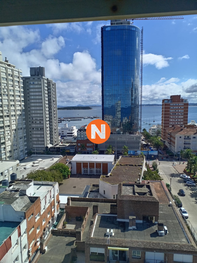 Apartamento Ref.5621 - Apartamento en Alquiler, Peninsula, Punta del Este, 3 Dormitorios.