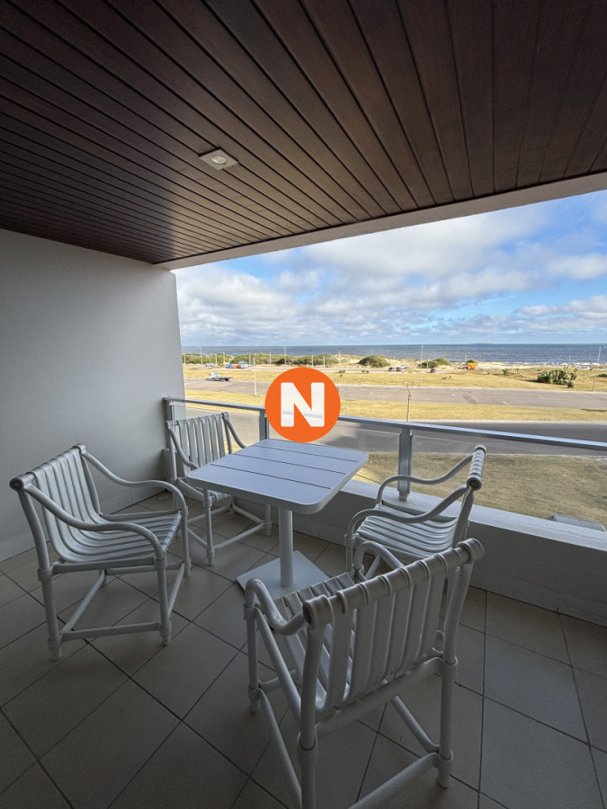 Apartamento Ref.214489 - Apartamento en Venta, Primera Línea, 2 dormitorios