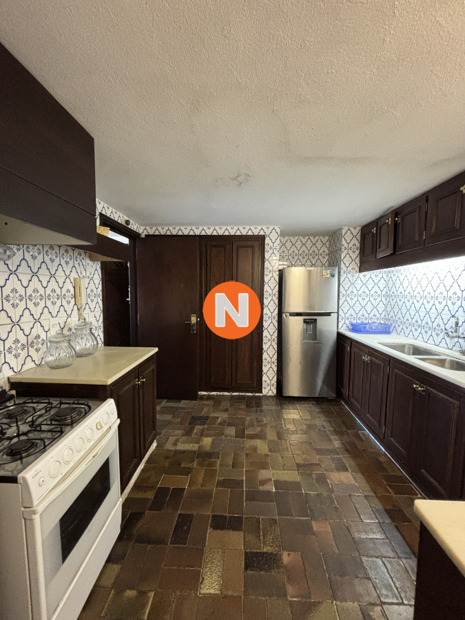 Apartamento Ref.111 - Apartamento en Alquiler, Peninsula, Punta del Este, 3 Dormitorios.