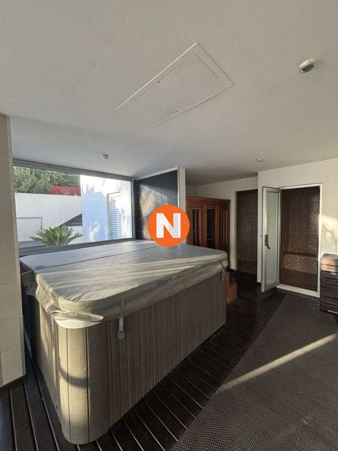 Apartamento Ref.8537 - Apartamento en Venta y Alquiler, Mansa, Punta del Este, 2 Dormitorios.