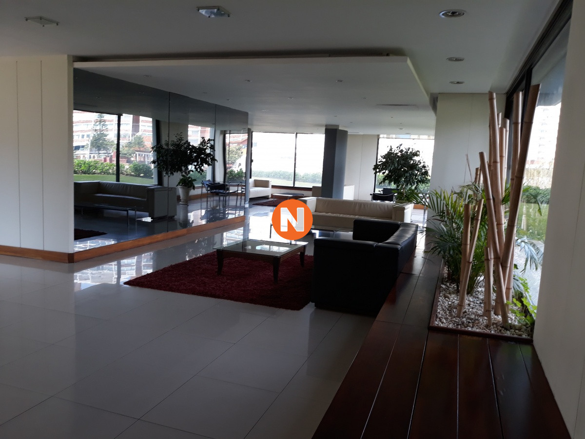 Apartamento Ref.214488 - Apartamento de 2 dormitorios En Brava, Punta del Este