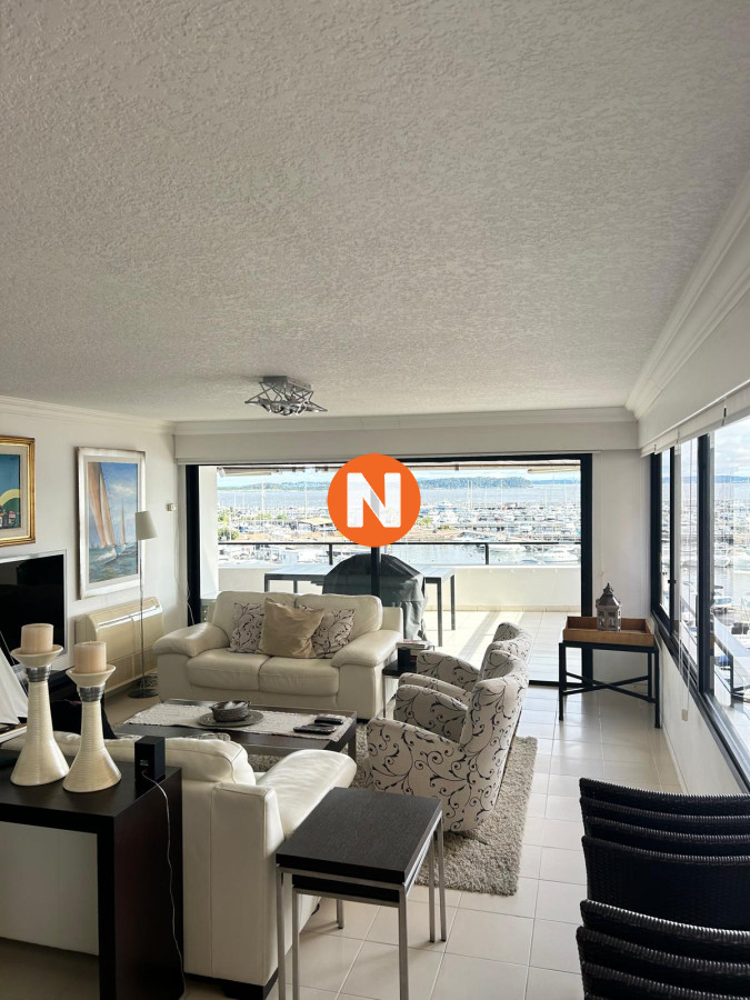 Apartamento Ref.9446 - Apartamento en Venta y Alquiler, Peninsula, Punta del Este, 3 Dormitorios.