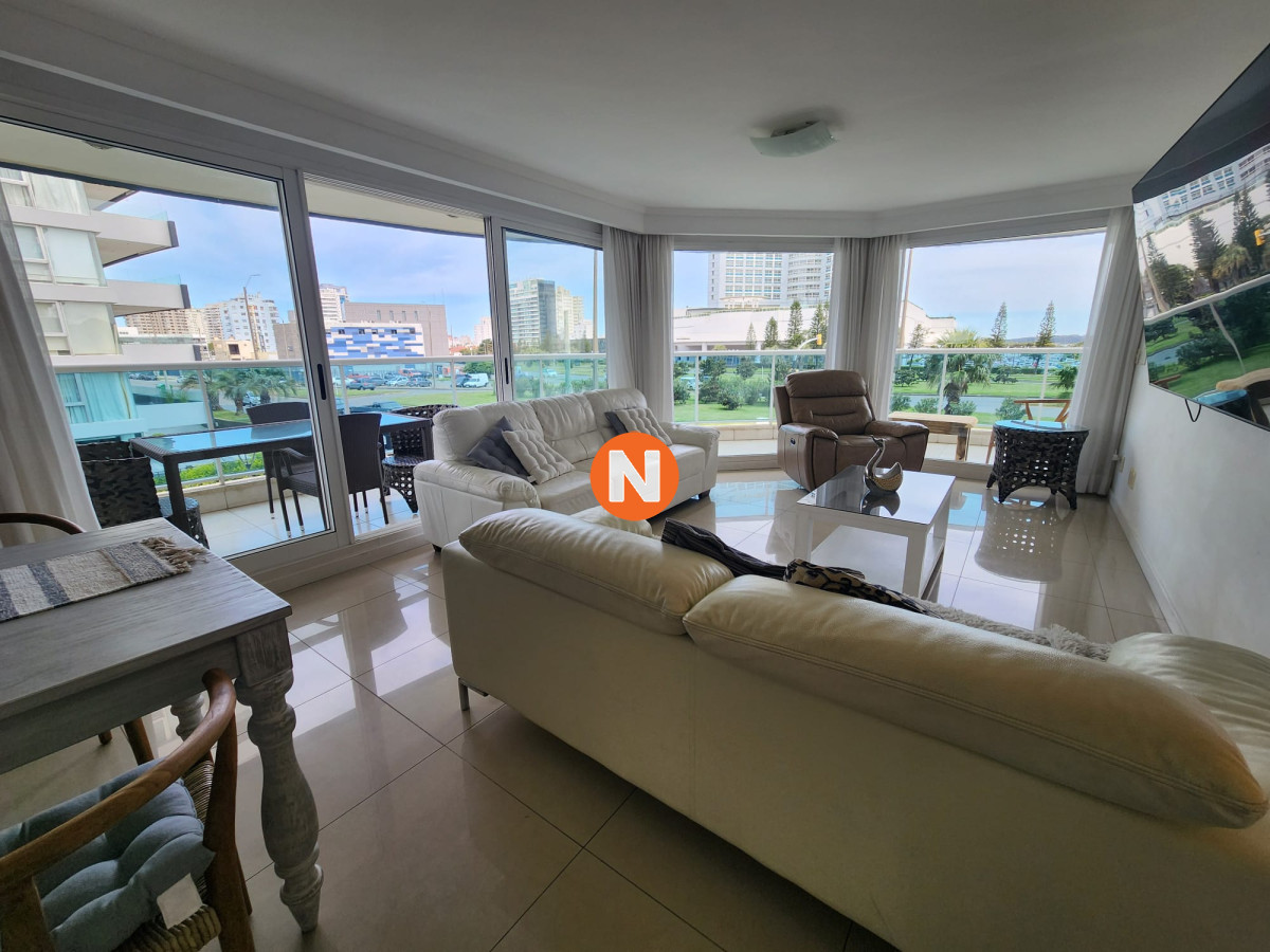 Apartamento Ref.7962 - Apartamento en Venta y Alquiler, Mansa, Punta del Este, 3 Dormitorios.