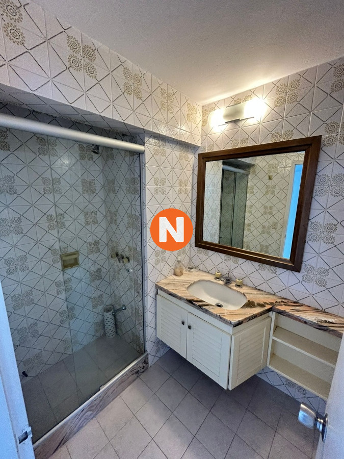 Apartamento Ref.203220 - Apartamento en Alquiler, Peninsula, Punta del Este, 2 Dormitorios.