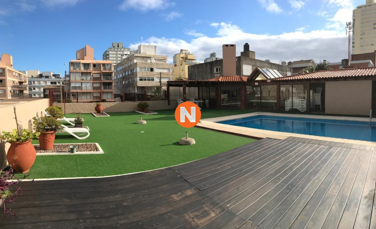 Apartamento Ref.6776 - Apartamento en Venta Península, Punta del Este, 2 Dormitorios.