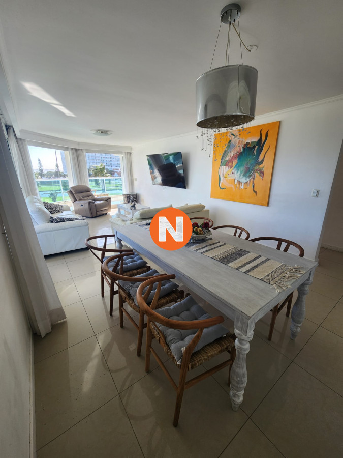 Apartamento Ref.7962 - Apartamento en Venta y Alquiler, Mansa, Punta del Este, 3 Dormitorios.