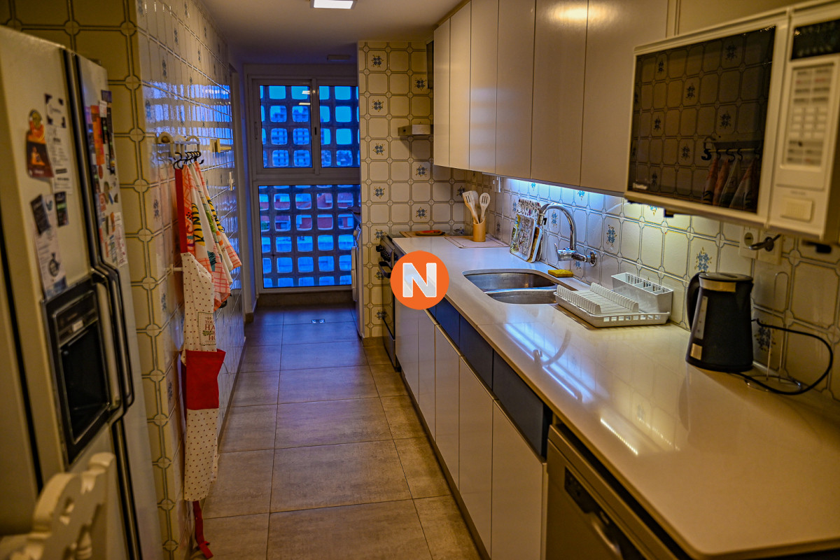 Apartamento Ref.223021 - Hermoso Apartamento en Venta en Zona Puerto