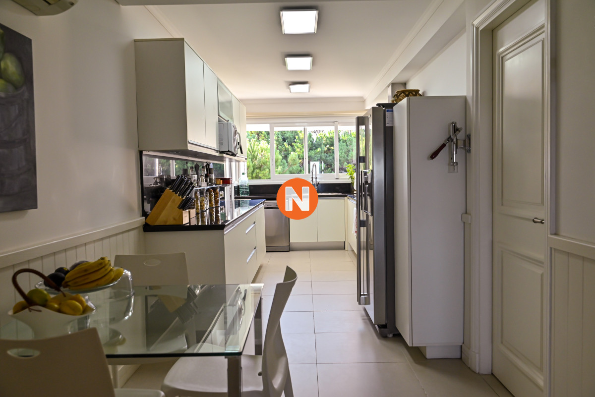 Apartamento Ref.155262 - Apartamento en Venta, Brava, Punta del Este, 3 Dormitorios.