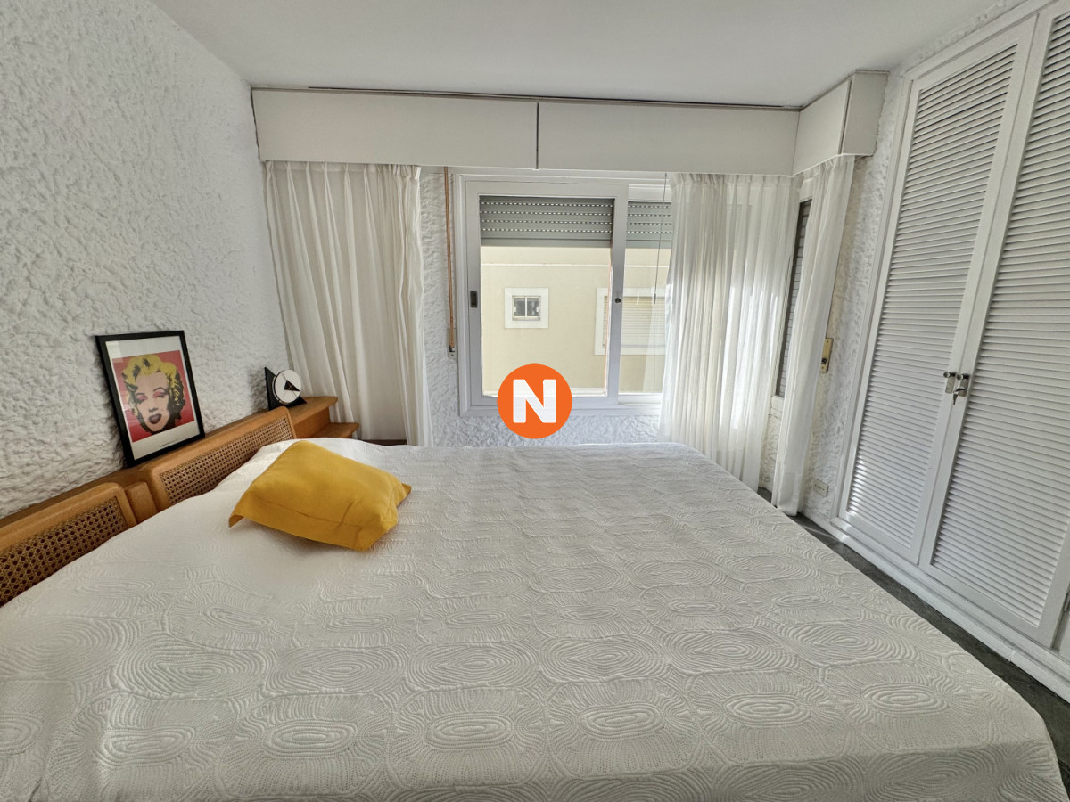 Apartamento Ref.225235 - PENINSULA VENTA DE APARTAMENTO DE 2 DORMITORIOS + DEPENDENCIA PUNTA DEL ESTE