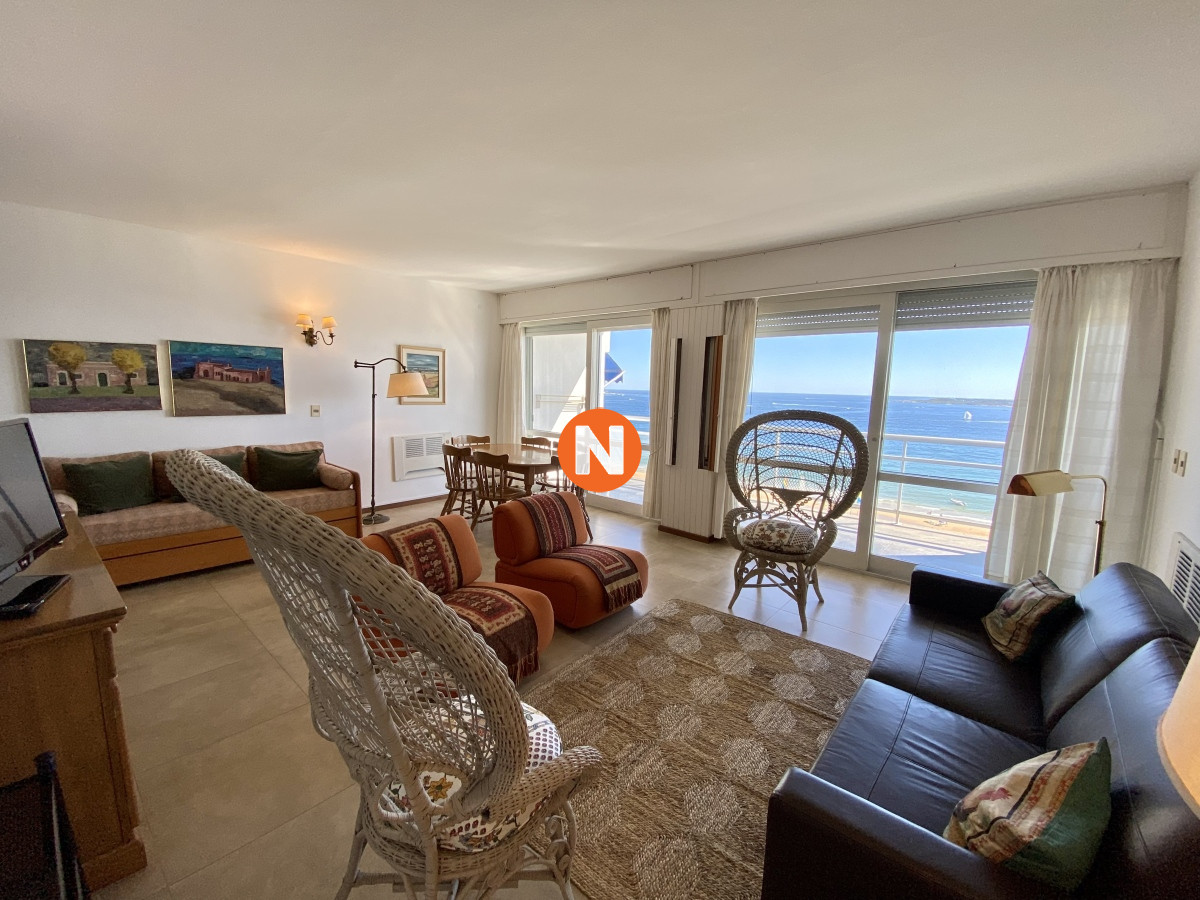 Apartamento Ref.221997 - Venta apto 2 dormitorios 2 baños Punta del Este