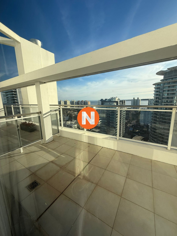Apartamento Ref.223802 - PENTHOUSE VENTA TORRE DE CATEGORIA
