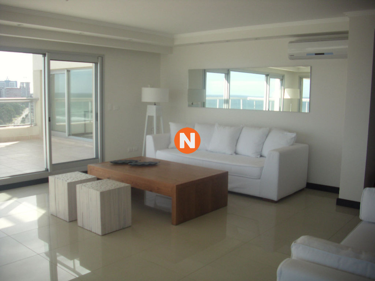 Apartamento Ref.224555 - Increíble apartamento de 3 dormitorios, A la Venta