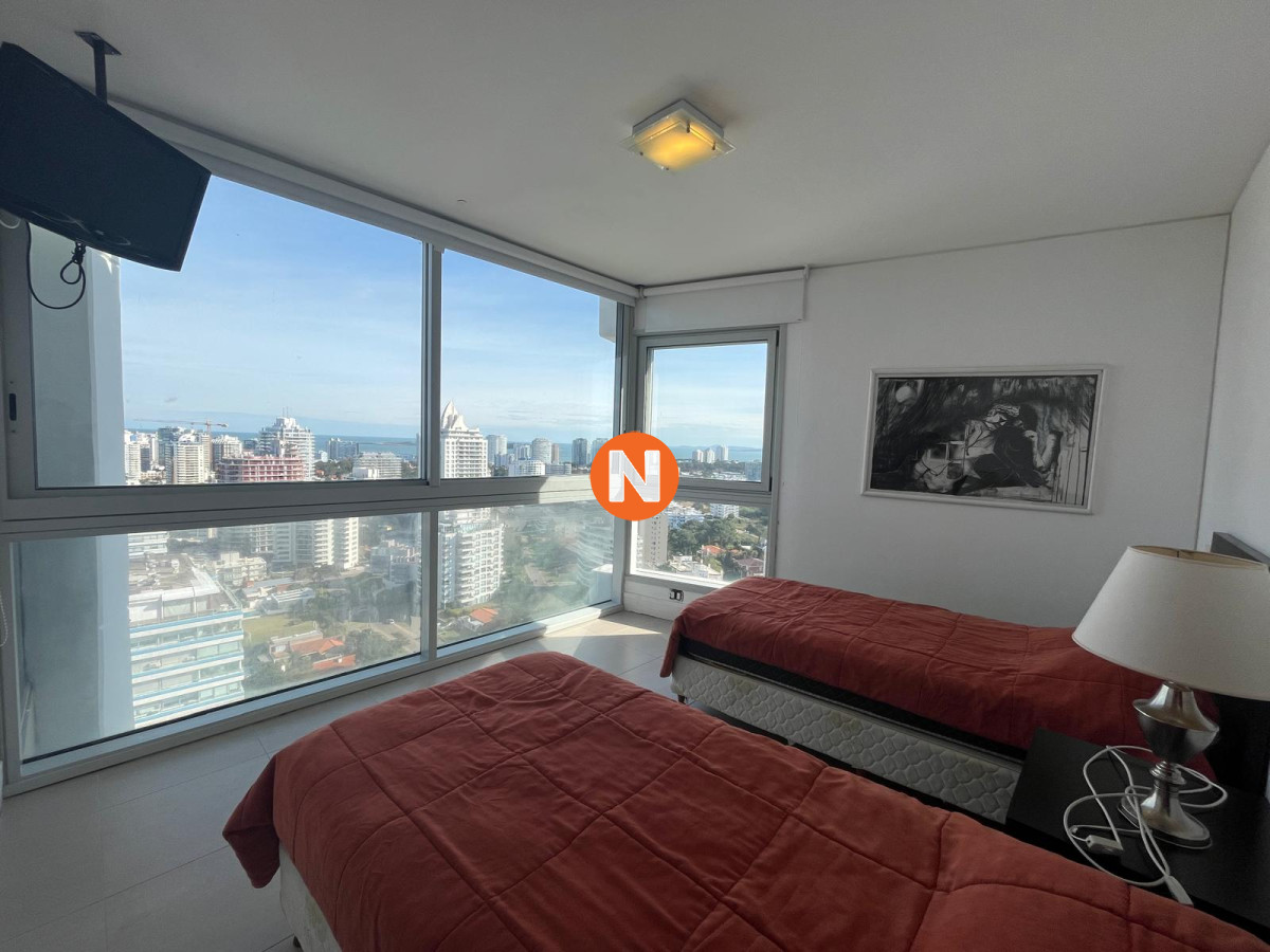 Apartamento Ref.8621 - Apartamento en Venta y Alquiler, Brava, Punta del Este, 3 Dormitorios.