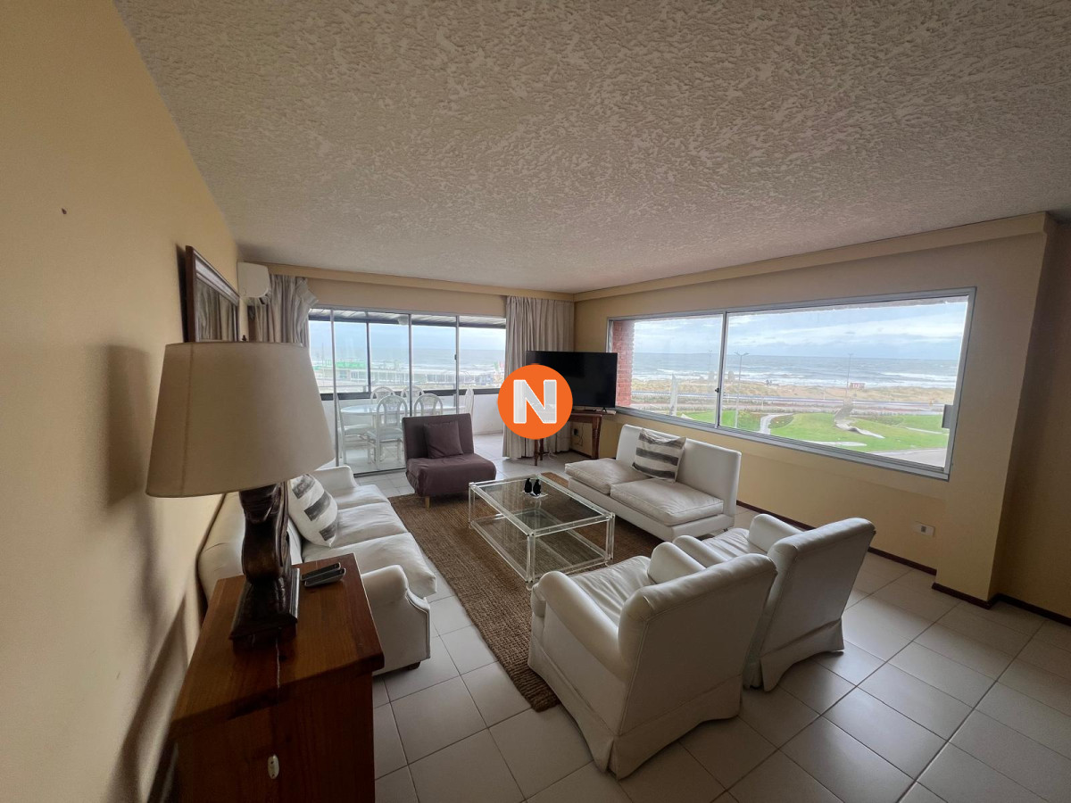 Apartamento Ref.214461 - Apartamento en Venta, 3 dormitorios