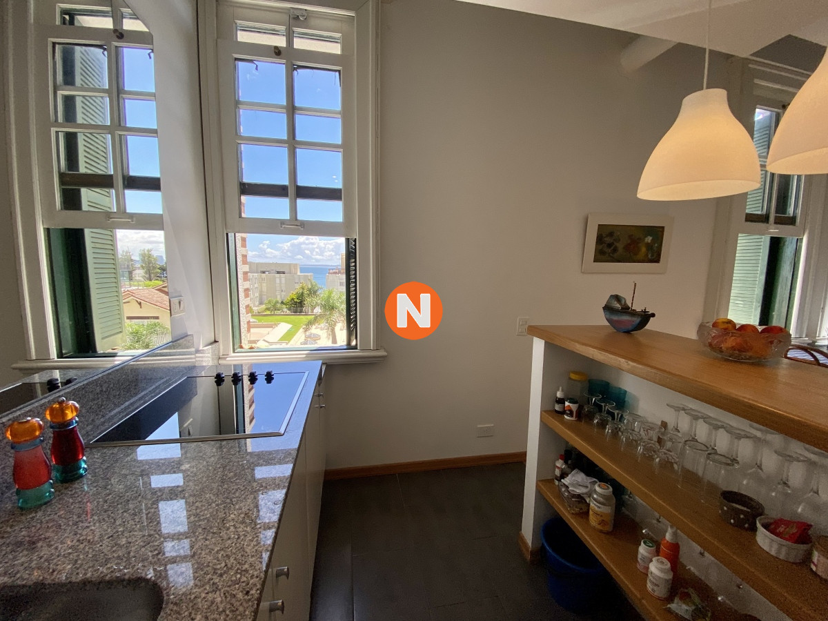 Apartamento Ref.222111 - Venta duplex 1 dormitorio Punta del Este
