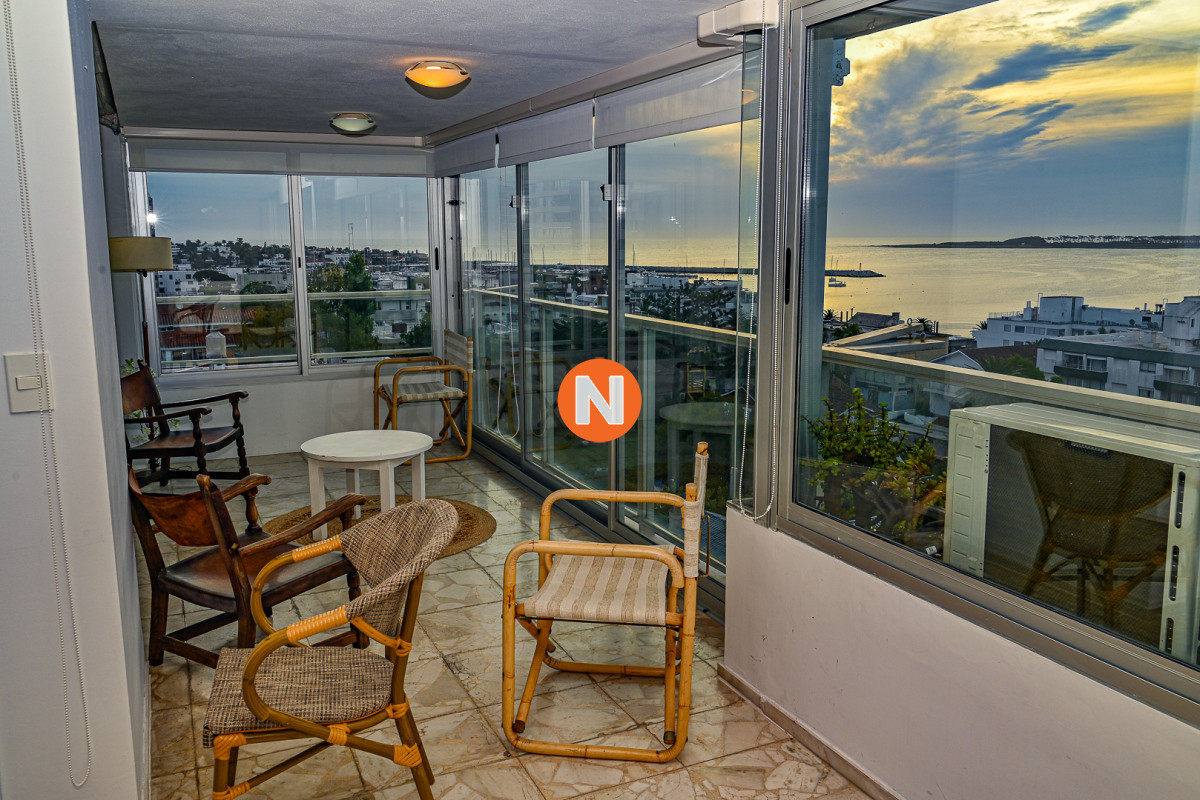 Apartamento Ref.223021 - Hermoso Apartamento en Venta en Zona Puerto