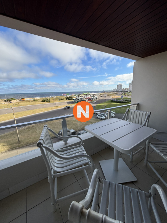 Apartamento Ref.214489 - Apartamento en Venta, Primera Línea, 2 dormitorios