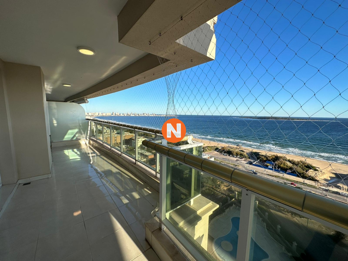 Apartamento Ref.7681 - Apartamento en Venta, Mansa, Punta del Este, 4 Dormitorios.