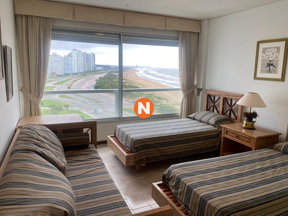 Apartamento Ref.207 - Venta apartamento en brava 3 dormitorios 