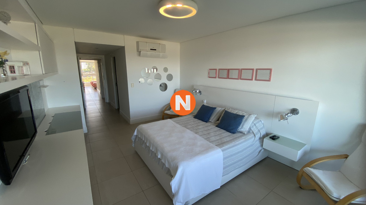 Apartamento Ref.218862 - Exclusivo Apartamento de 2 dormitorios frente a Playa Brava Punta del Este