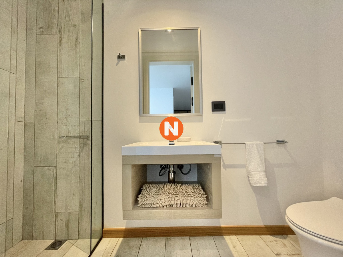 Apartamento Ref.220147 - VENTA DE APARTAMENTO DE 2 DORMITORIOS EN SUITE EN EDIFICIO SURFSIDE PUNTA DEL ESTE
