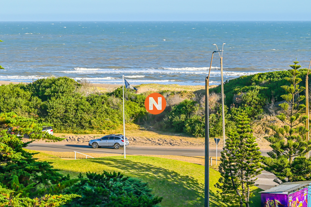 Apartamento Ref.223245 - En Venta, 5 dormitorios, Playa Brava